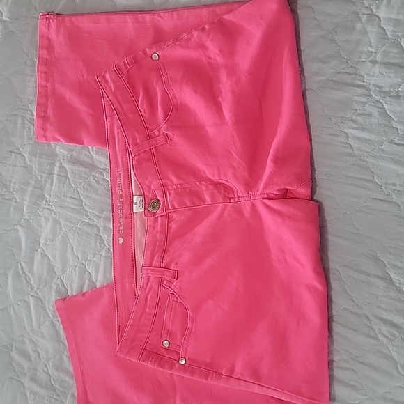 Celebridad Pink Fuchsia Rose Womens Capri Jeans. Size 15. Measures in Descriptio - Picture 4 of 12